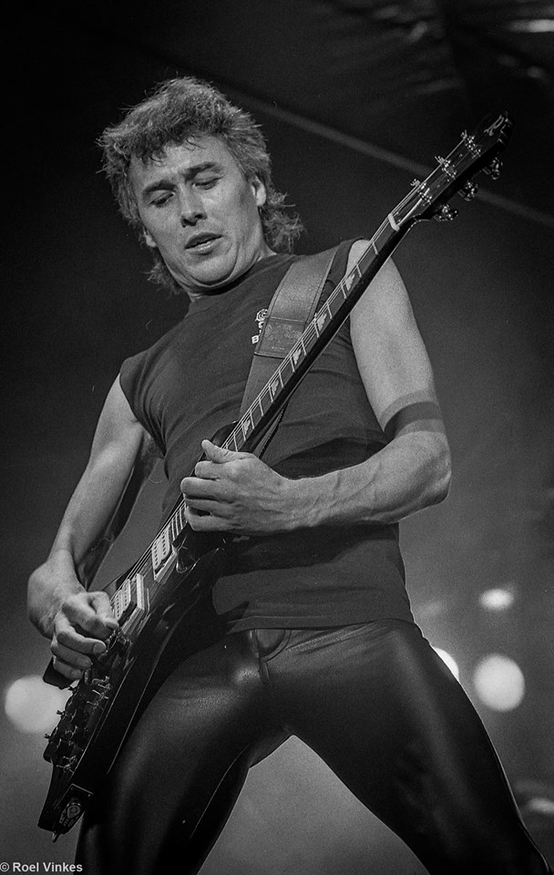 George Kooymans show photo by Roel Vinkes at Texel show August 11, 1983